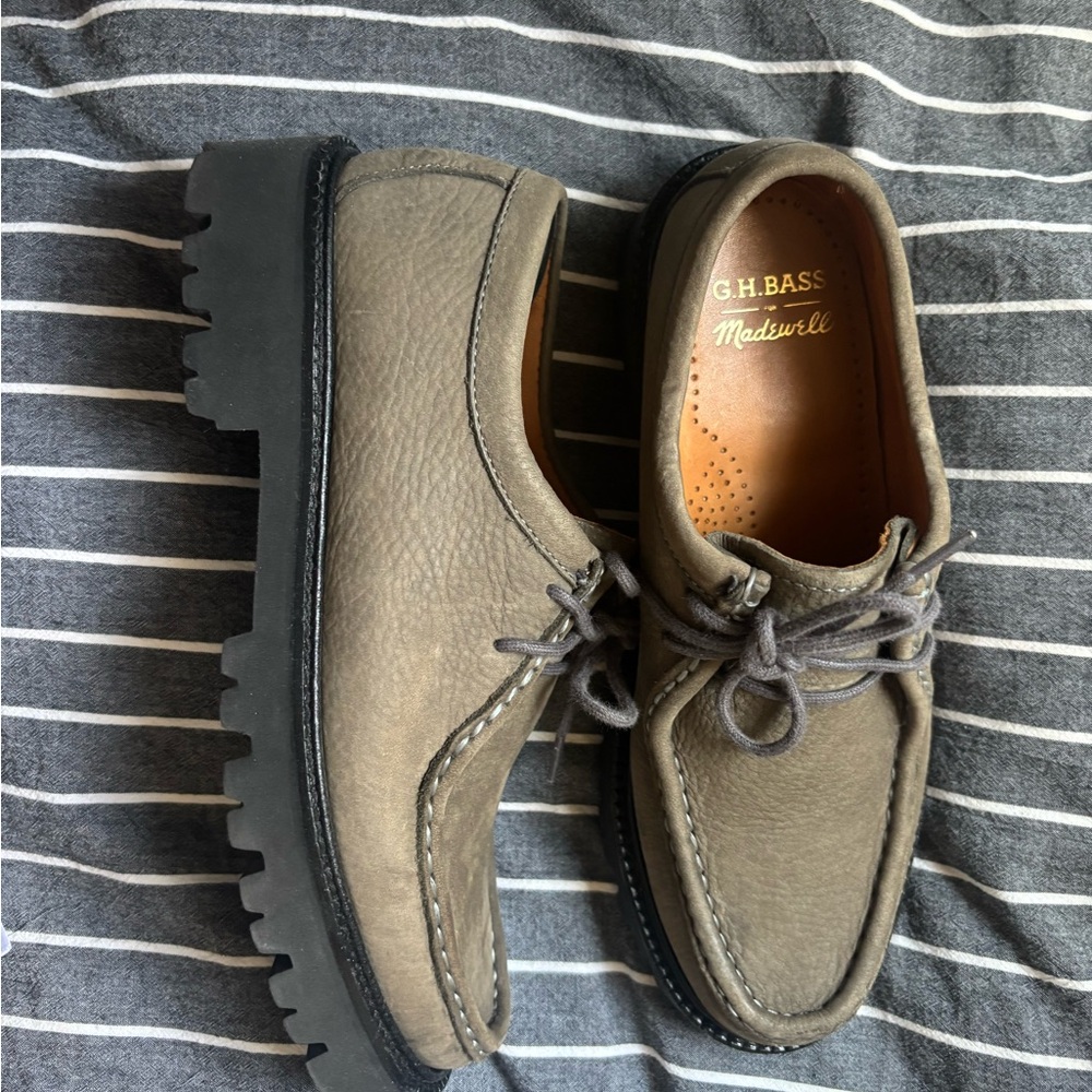 G.H. Bass & Co. Madewell Womens Taupe Leather Lug-Soled Boat Shoes